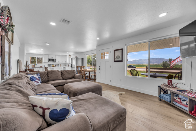 Photo 20 for MLS #2092320 at 5098 W Hatton Rd