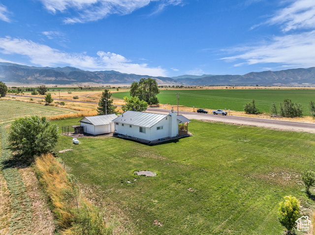 Photo 8 for MLS #2092320 at 5098 W Hatton Rd