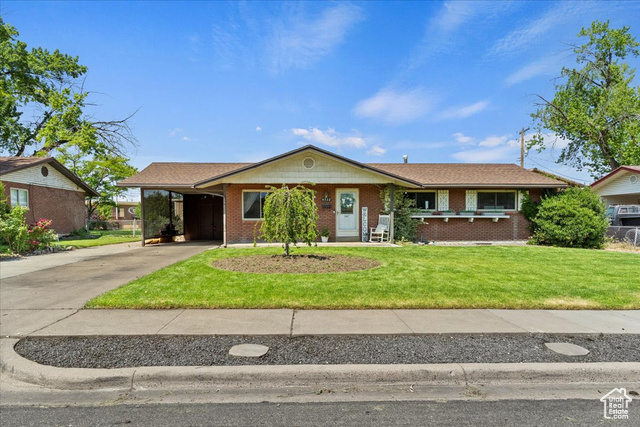 4533 S 2075 W, Roy UT 84067