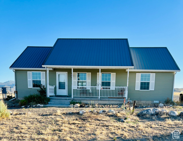 305 E PARKER MOUNTAIN RD