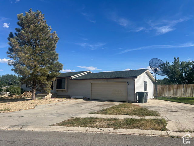 Photo 3 for MLS #2092404 at 675 W 2550 South
