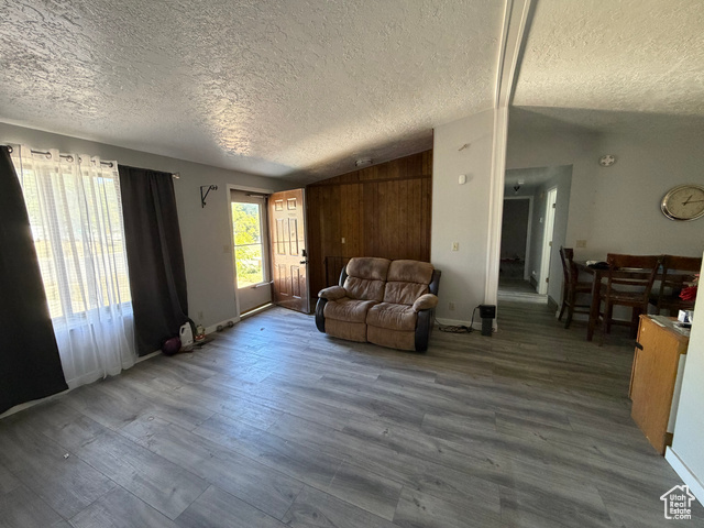 Photo 6 for MLS #2092404 at 675 W 2550 South