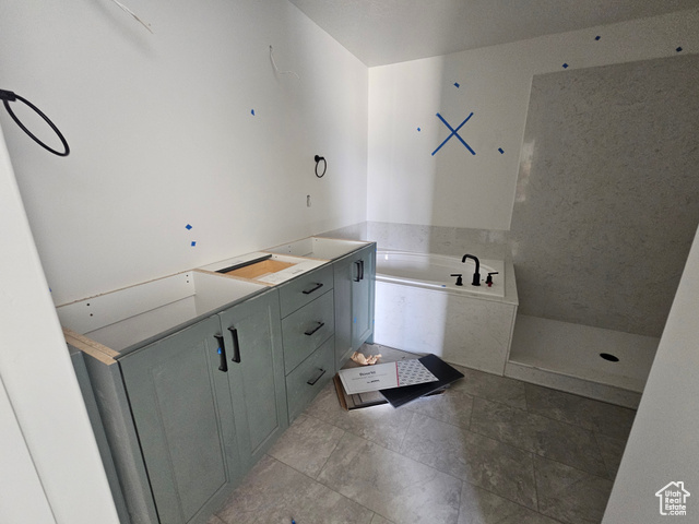 Photo 11 for MLS #2092446 at 1726 S 3875 West #225