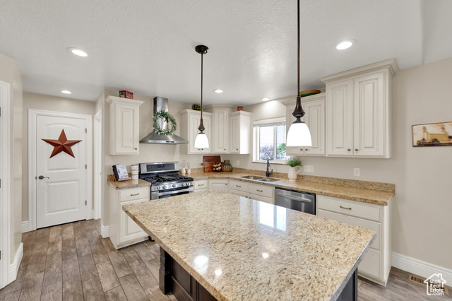Photo 7 for MLS #2092450 at 126 N Balsam Way