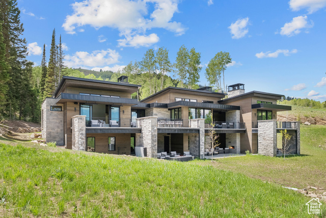 Photo 77 for MLS #2092528 at 323 White Pine Canyon Rd