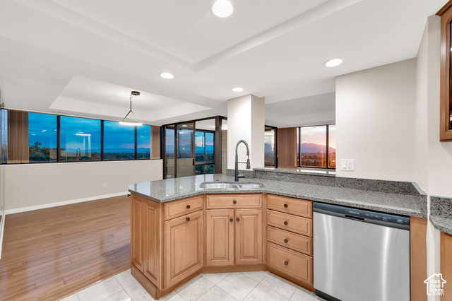 Photo 9 for MLS #2092534 at 426 S 1000 East #707