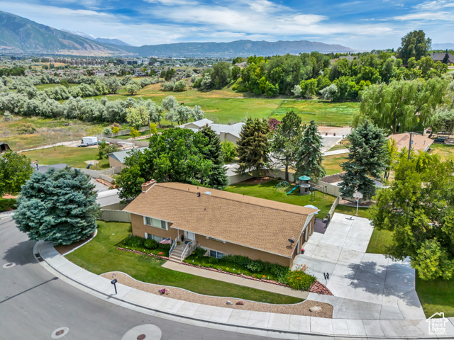 955 W CHARLOTTE DR, South Jordan UT 84095
