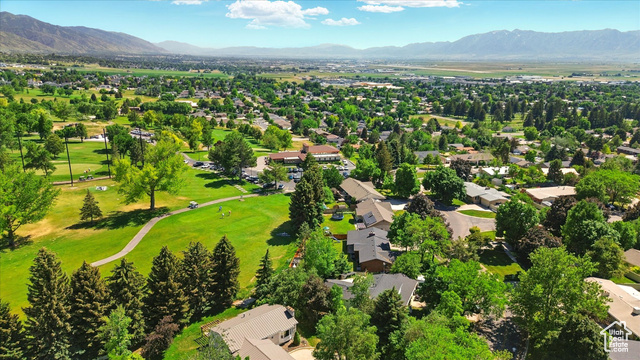 Photo 35 for MLS #2092565 at 130 Summit Dr