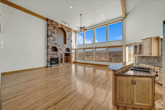 Photo 8 for MLS #2092590 at 393 N Crestline Cir