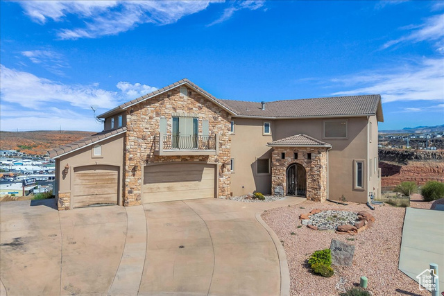 Photo 2 for MLS #2092590 at 393 N Crestline Cir