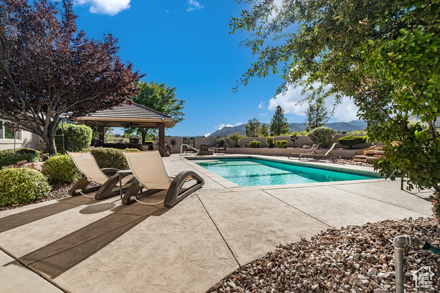 Photo 3 for MLS #2092634 at 1247 Silverado Ct