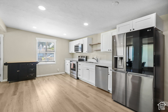 6033 S 2100 W, Roy UT 84067