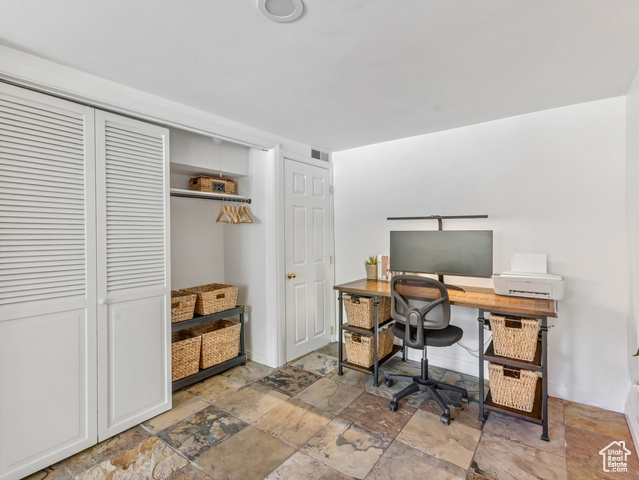 Photo 17 for MLS #2092722 at 1155 N Pinecrest Canyon Rd