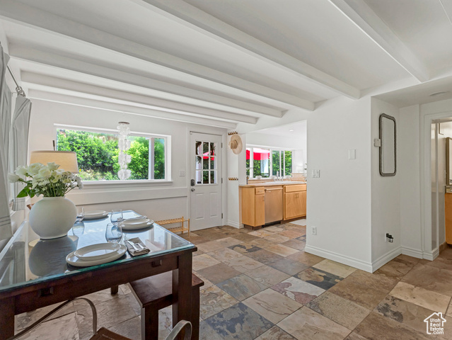 Photo 13 for MLS #2092722 at 1155 N Pinecrest Canyon Rd