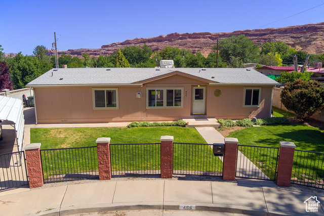 Photo 31 for MLS #2092760 at 466 W Wingate Ave