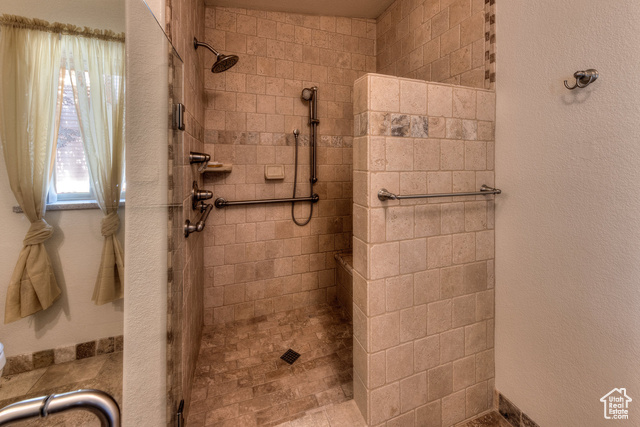 Photo 17 for MLS #2092760 at 466 W Wingate Ave