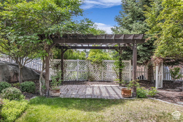 Photo 34 for MLS #2092810 at 318 E Ridge Dr