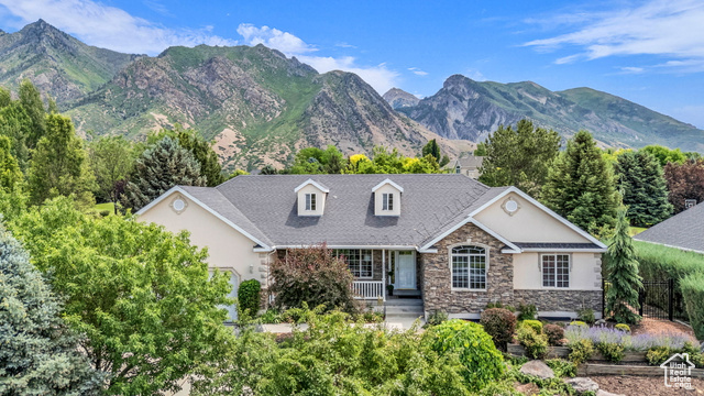 Photo 38 for MLS #2092810 at 318 E Ridge Dr