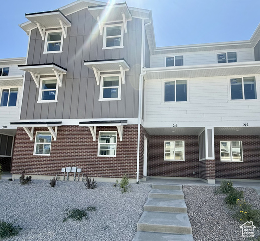 216 LORING AVE #114