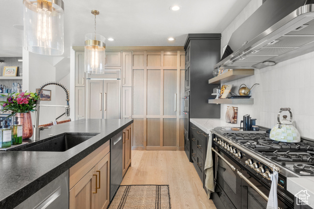 300 Madison Cir