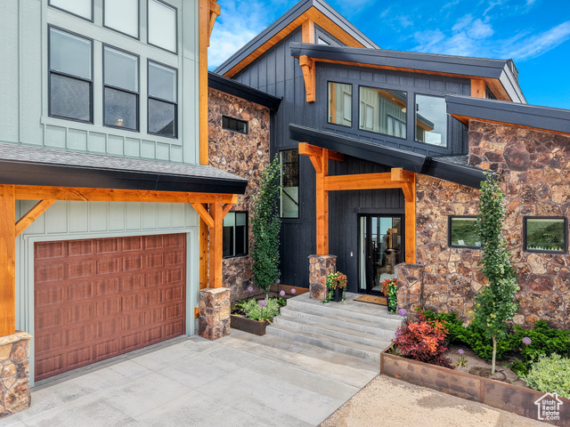 300 Madison Cir