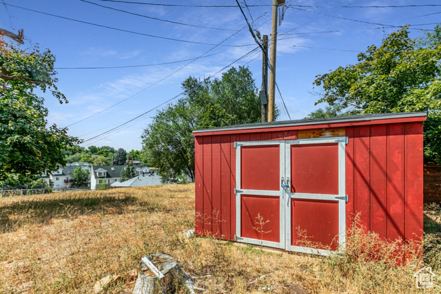 Photo 27 for MLS #2092848 at 3071 Quincy Ave