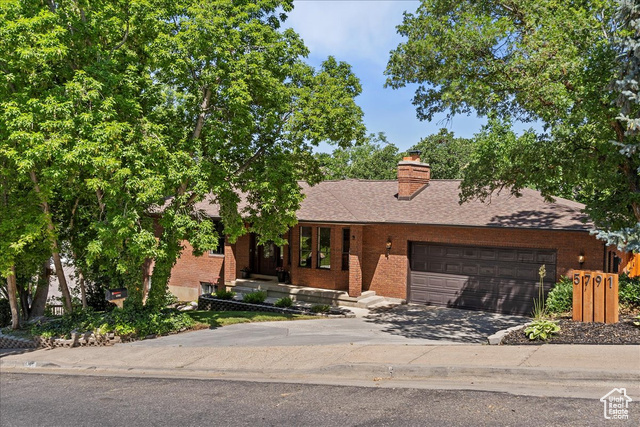 5791 S OAKWOOD DR, South Ogden UT 84405