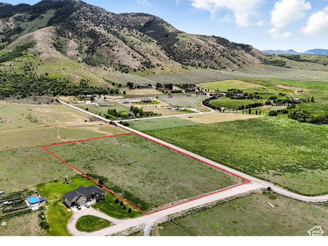 6305 N COUNTRY LN, Malad City ID 83252