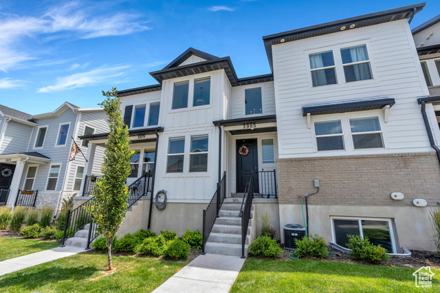 Photo 3 for MLS #2092907 at 3985 W 1960 North