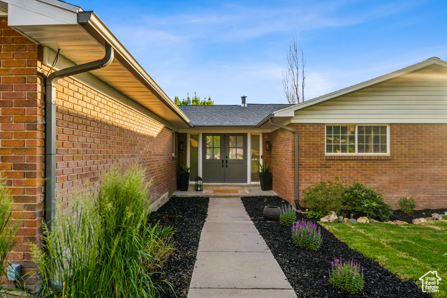 8816 S ALPEN WAY, Cottonwood Heights UT 84121
