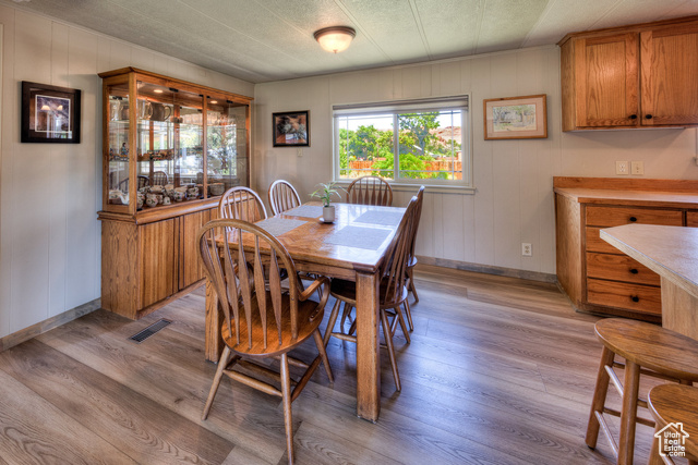 Photo 10 for MLS #2093018 at 1281 Holyoak Ln
