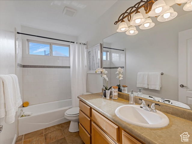 Photo 22 for MLS #2093027 at 1639 E Lone Oak Dr
