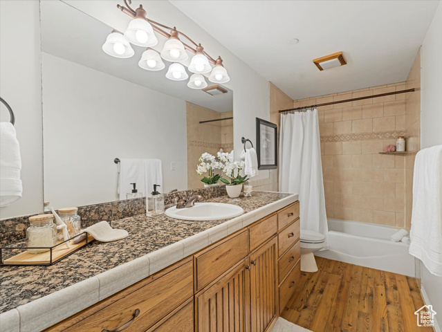 Photo 30 for MLS #2093027 at 1639 E Lone Oak Dr