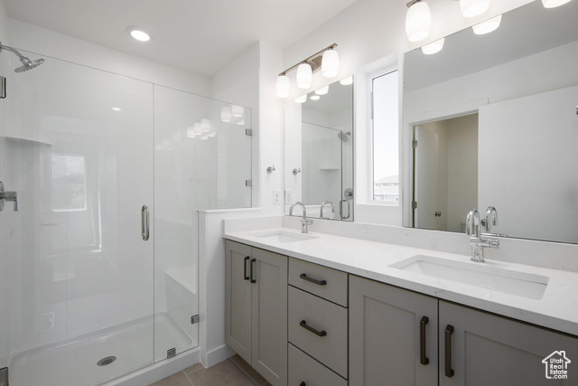 Photo 14 for MLS #2093042 at 924 W Coalburn Way #8-26