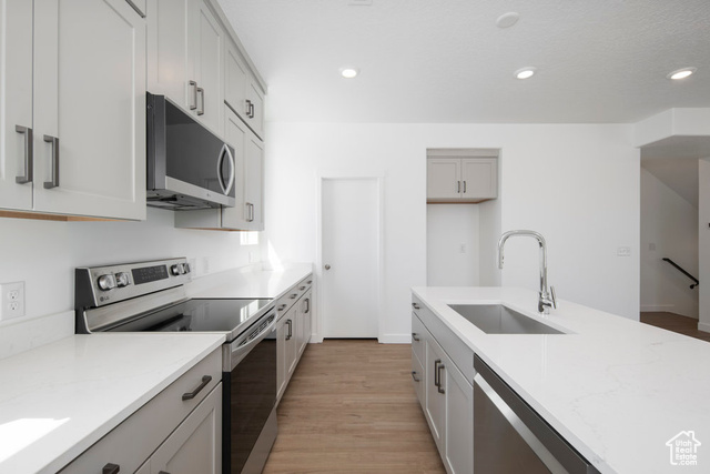Photo 5 for MLS #2093042 at 924 W Coalburn Way #8-26