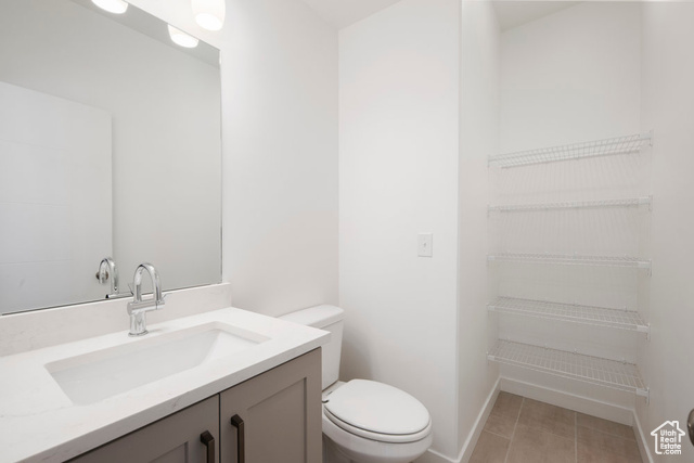 Photo 11 for MLS #2093042 at 924 W Coalburn Way #8-26