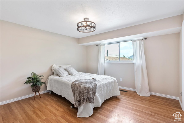 Photo 9 for MLS #2093072 at 315 E 900 North