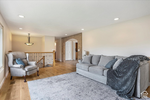 Photo 4 for MLS #2093072 at 315 E 900 North