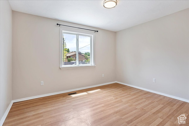 Photo 17 for MLS #2093072 at 315 E 900 North