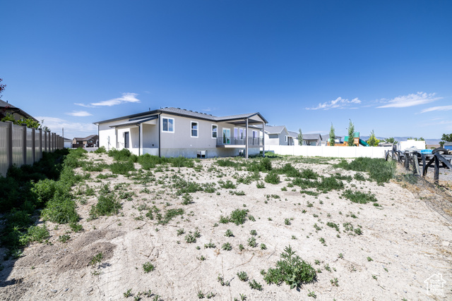 Photo 11 for MLS #2093100 at 335 E Ventura Blvd