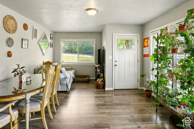 Photo 3 for MLS #2093106 at 1284 E 22nd St