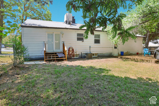 Photo 26 for MLS #2093106 at 1284 E 22nd St