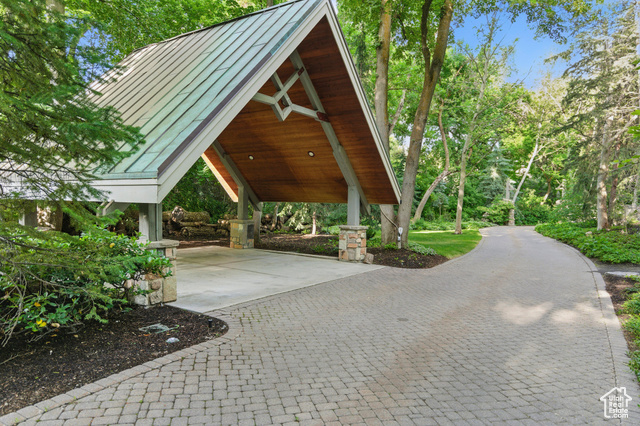 Photo 101 for MLS #2093122 at 6033 S 2300 East