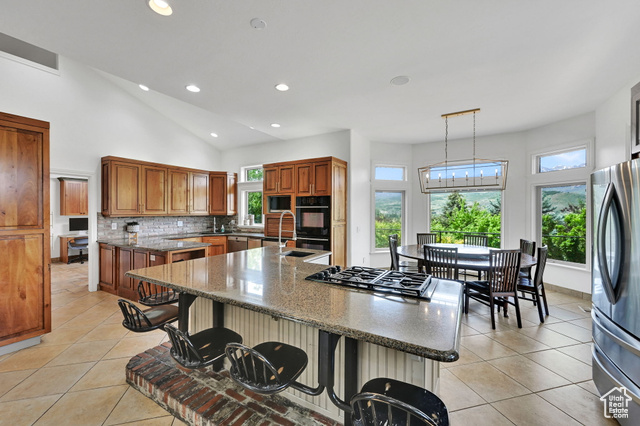 Photo 30 for MLS #2093131 at 3990 Summer Ridge Rd