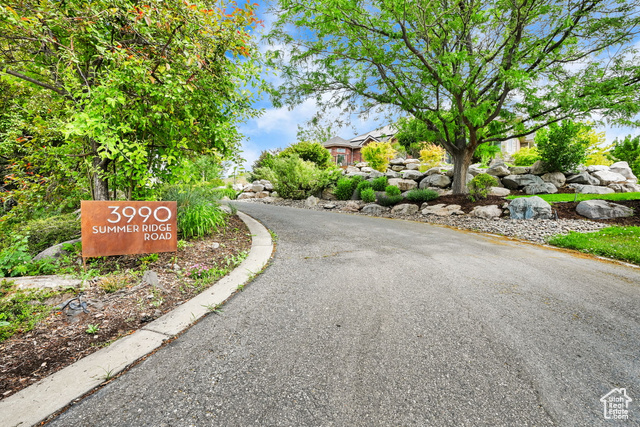 Photo 3 for MLS #2093131 at 3990 Summer Ridge Rd