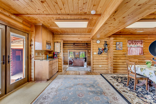 Photo 19 for MLS #2093158 at 366 E Valley Dr