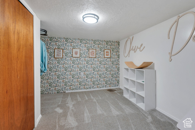 Photo 17 for MLS #2093165 at 2040 N Oakcrest Ter