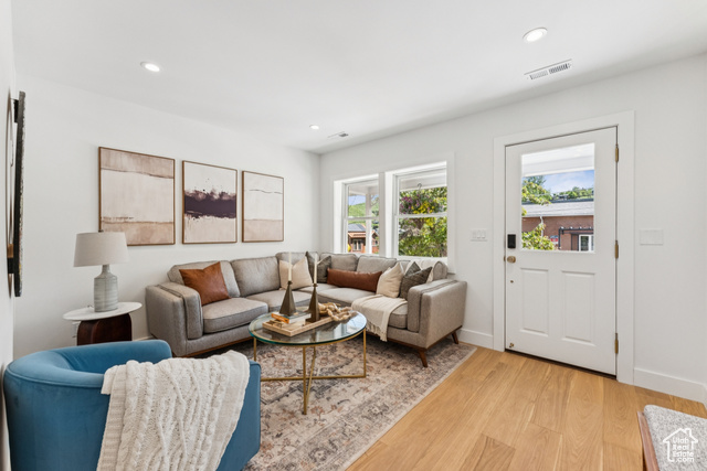 Photo 22 for MLS #2093198 at 259 Park Ave