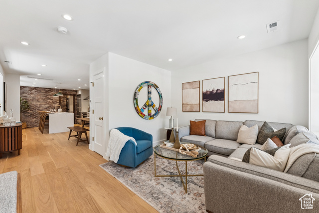 Photo 6 for MLS #2093198 at 259 Park Ave