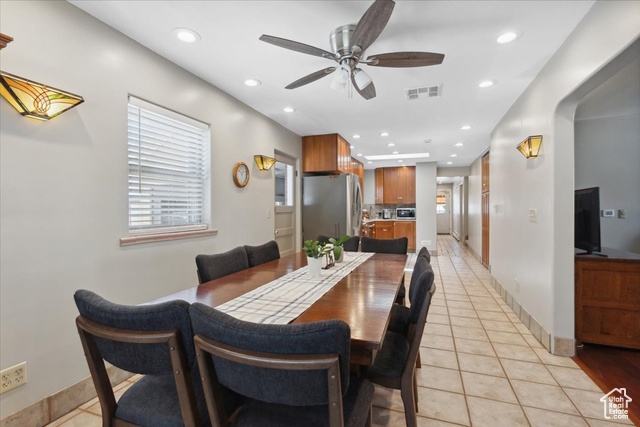 Photo 8 for MLS #2093217 at 558 E Garden Ave